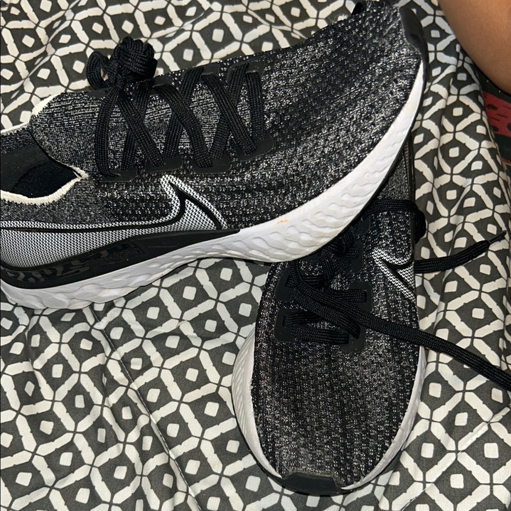 Nike Black and White Athletic Shoes